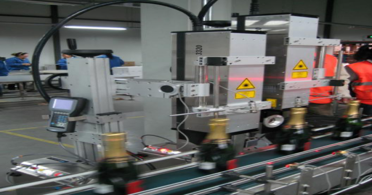 全自動碼垛機器人無人操作自動碼垛